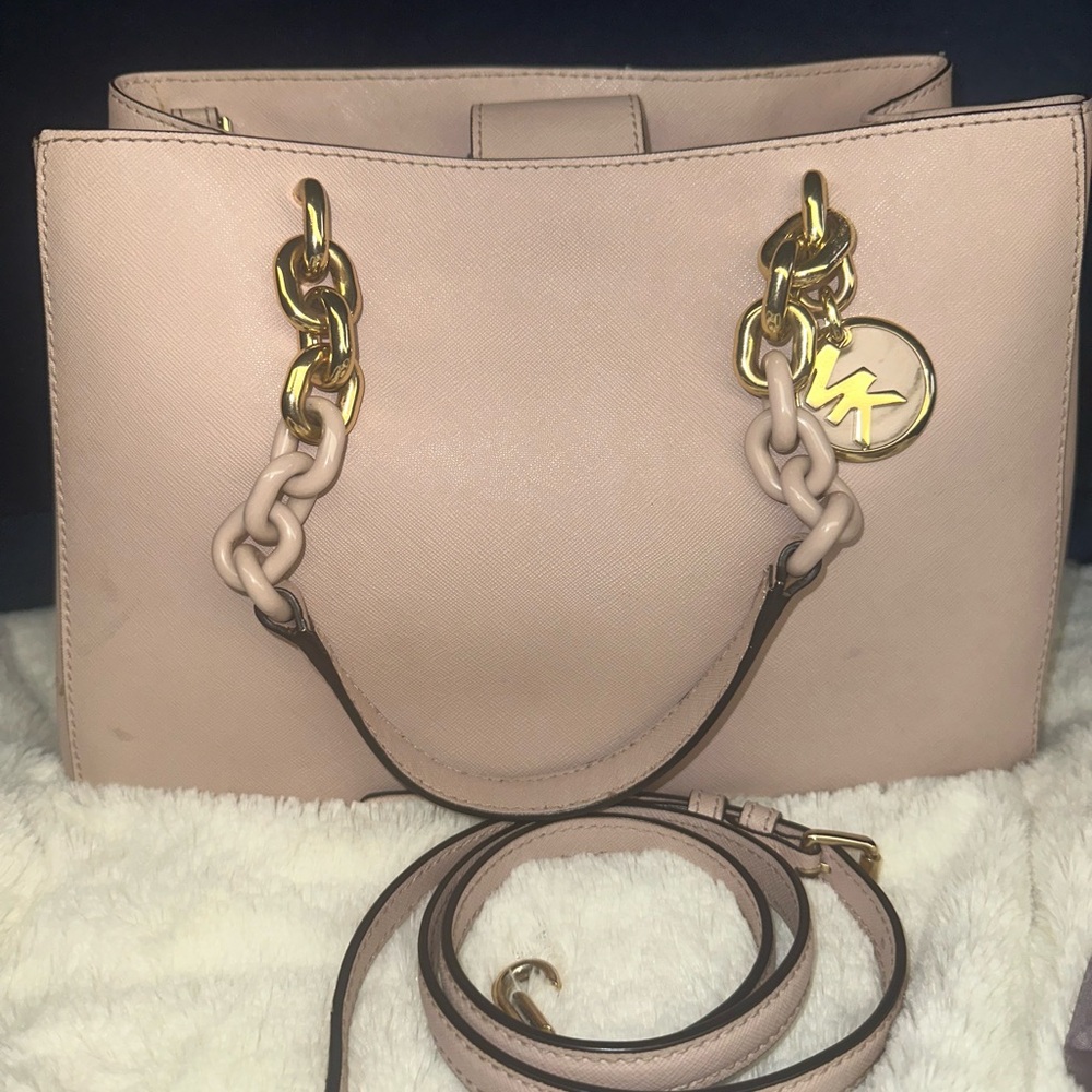Michael Kors Blush Satchel with Gold Accents - Picture 4 of 8
